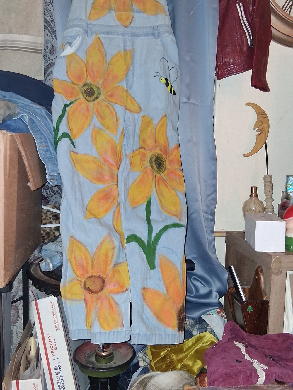Universal Thrd Women’s Light Blue Denim Jeans with Orange Sunflower Paint Detail